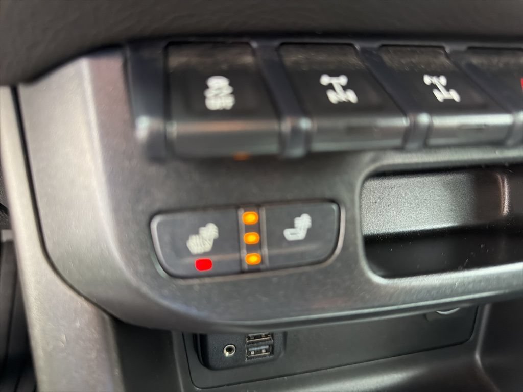 Used 2019 Chevrolet Colorado ZR2 w/ ZR2 Midnight Special Edition AWD/4WD image 18
