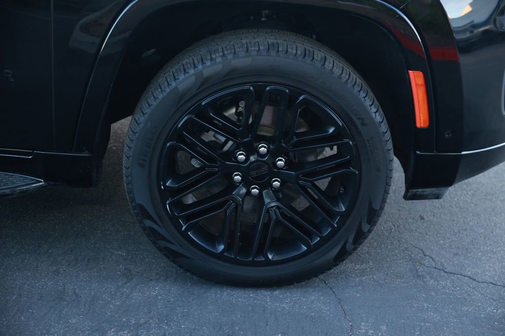 Used 2024 Jeep Wagoneer Series II image 8