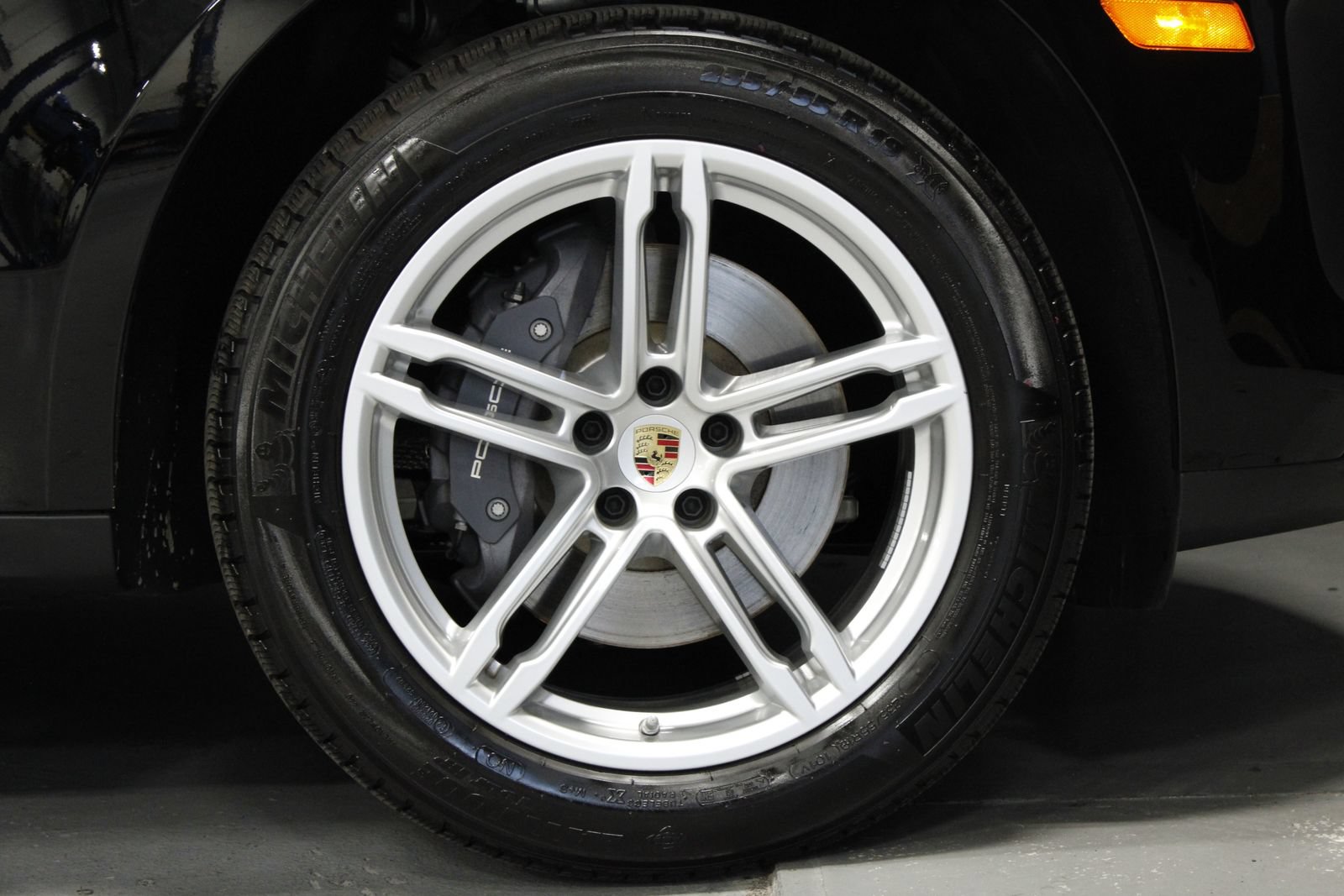 Certified 2026 Porsche Macan AWD/4WD image 11