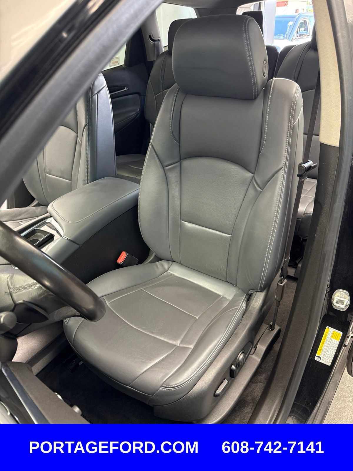 Used 2020 Buick Enclave Essence w/ Sound and Sites Package AWD/4WD image 8