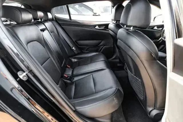 Used 2021 Kia Stinger GT-Line image 43