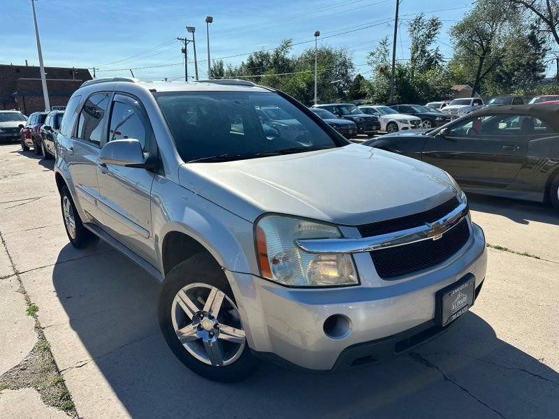 Used 2008 Chevrolet Equinox LT w/ Chrome And Sound Package FWD image 1