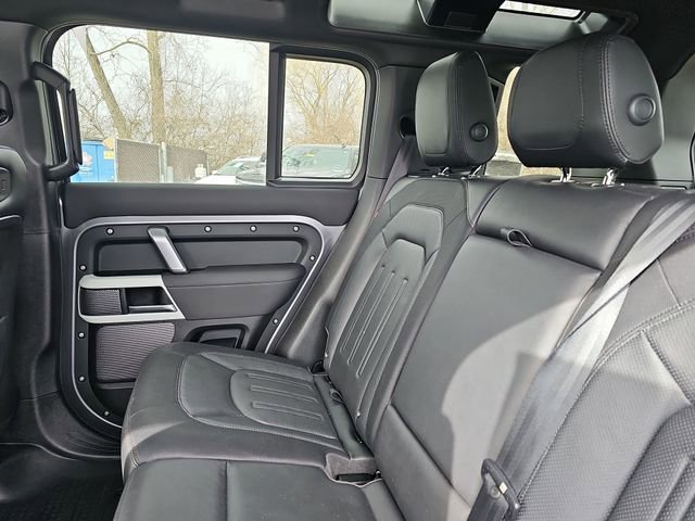 Used 2021 Land Rover Defender 110 X-Dynamic SE image 25