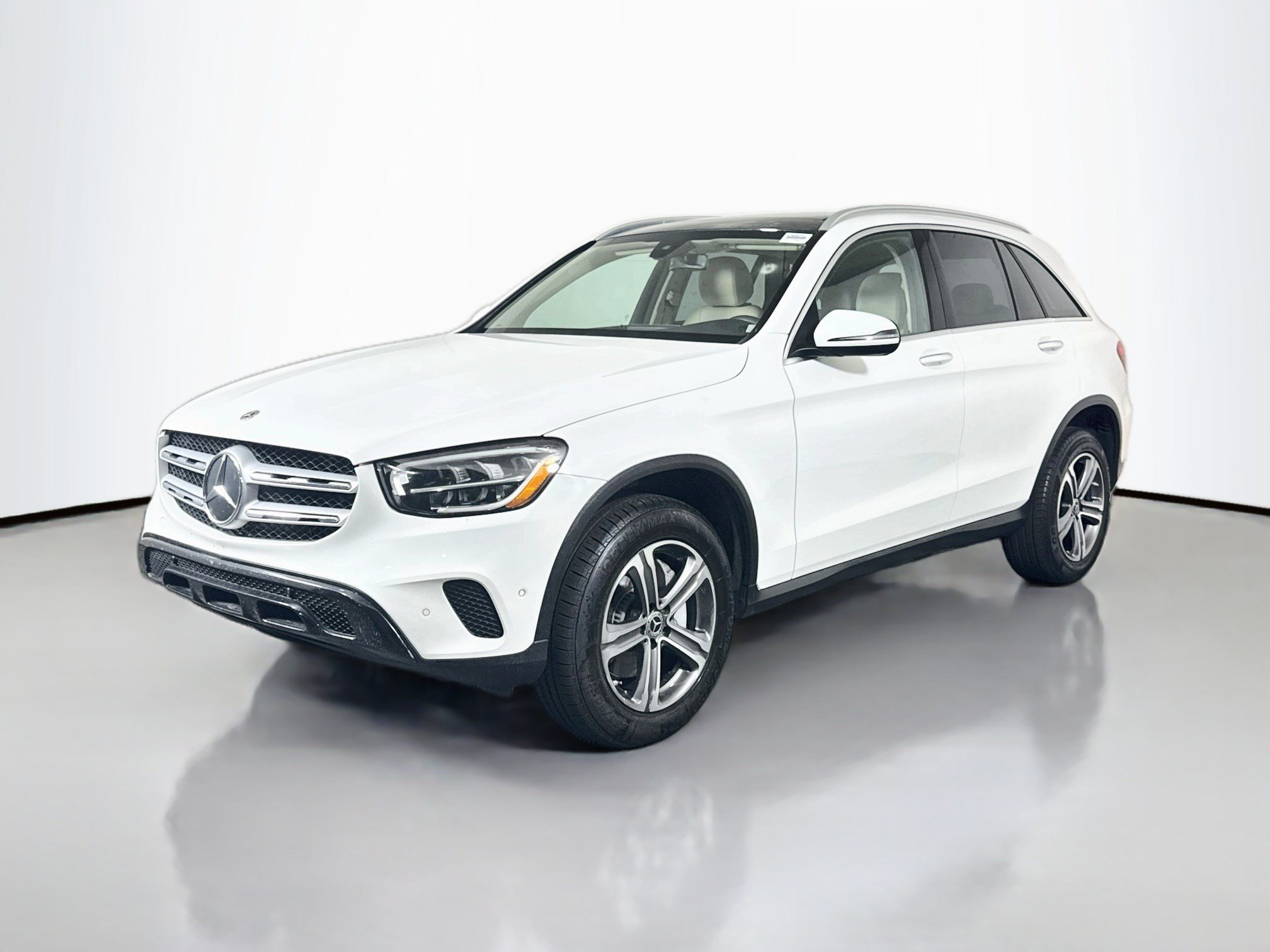 Used 2021 Mercedes-Benz GLC 300 image 4