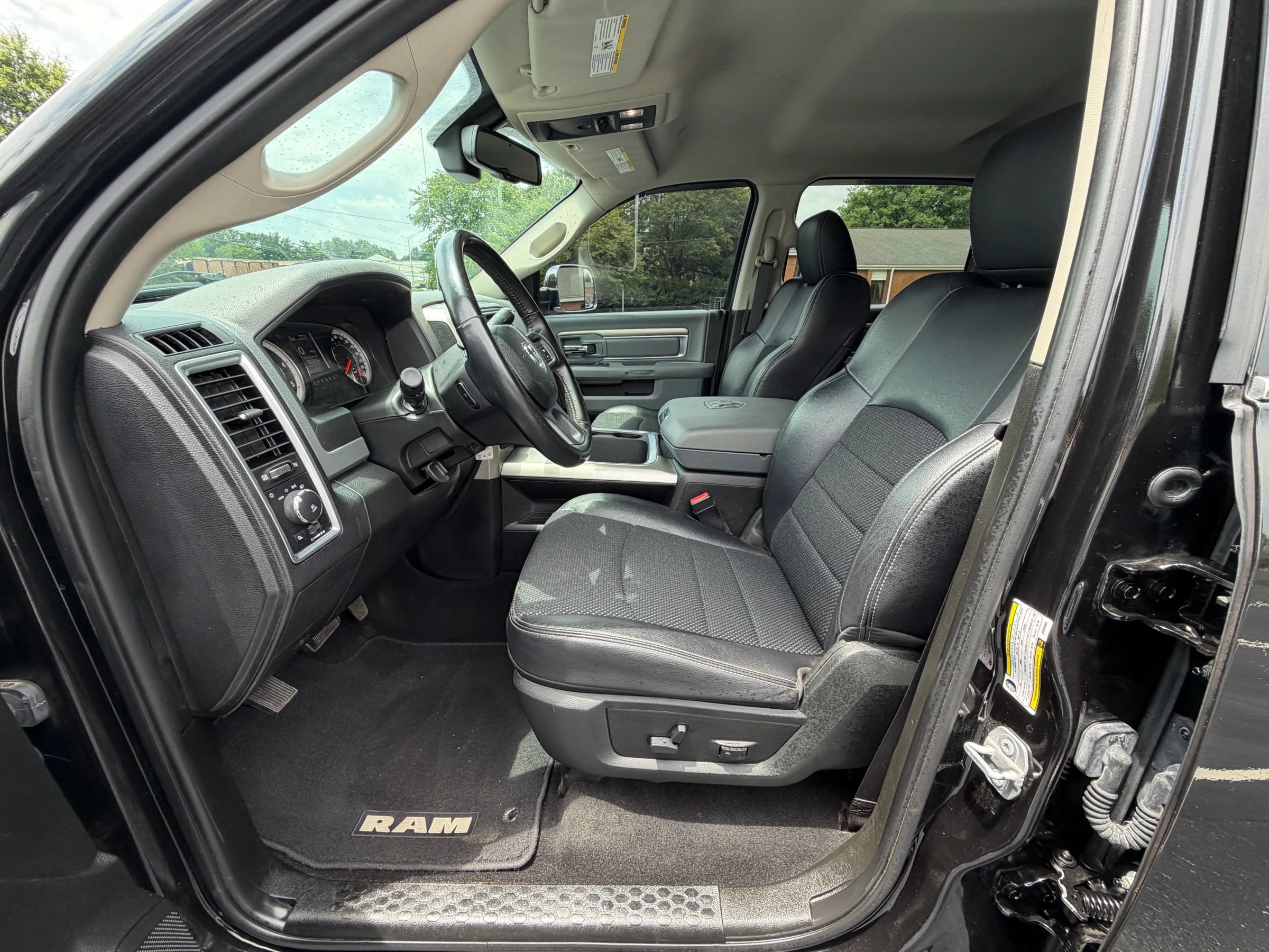 Used 2018 RAM 3500 Lone Star AWD/4WD image 15