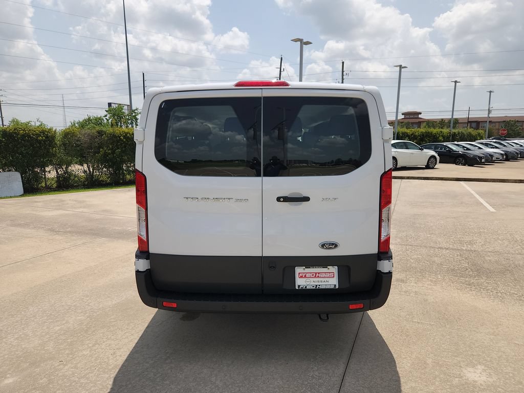Used 2025 Ford Transit 350 XLT RWD image 6