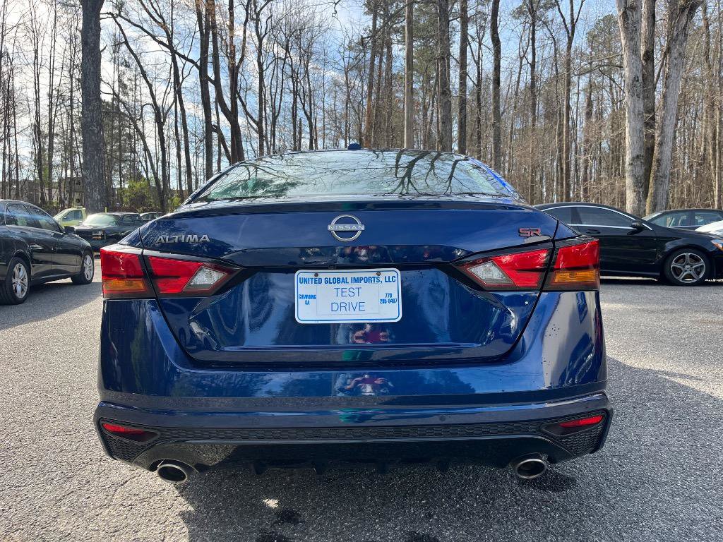Used 2024 Nissan Altima 2.5 SR w/ SR Premium Package FWD image 10