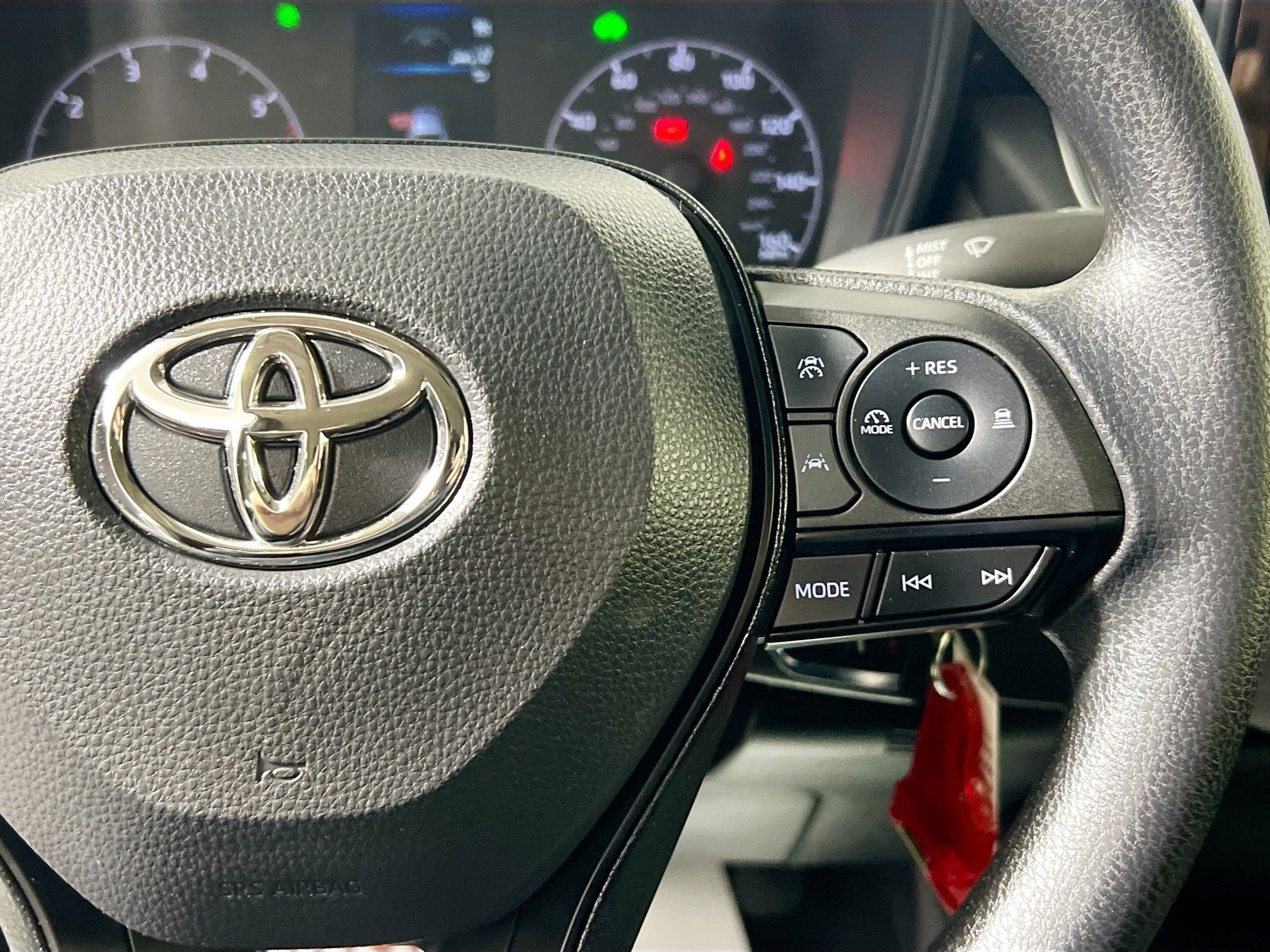 Used 2025 Toyota Corolla LE image 19