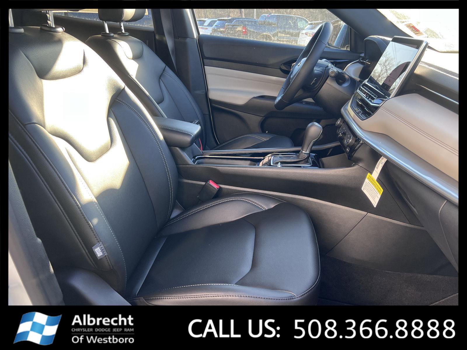 New 2026 Jeep Compass Limited w/ Sun, Sound & Navigation Group image 16