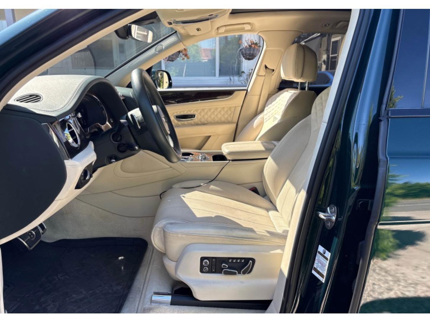 Used 2021 Bentley Bentayga Speed image 2