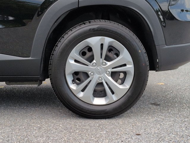 Used 2024 Chevrolet Trax LS FWD image 22
