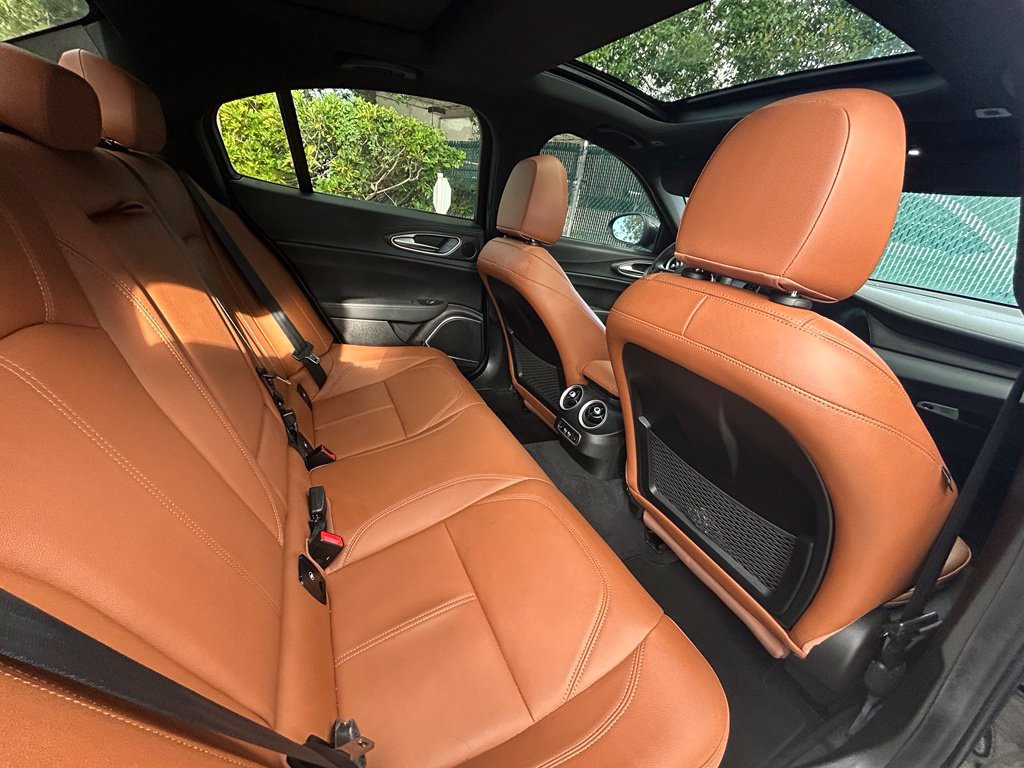 Used 2022 Alfa Romeo Giulia Ti RWD image 32