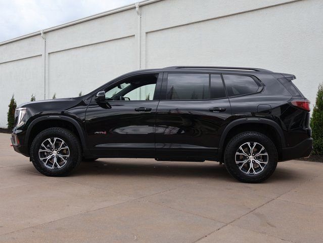 Used 2025 GMC Acadia AT4 w/ Super Cruise Package image 2