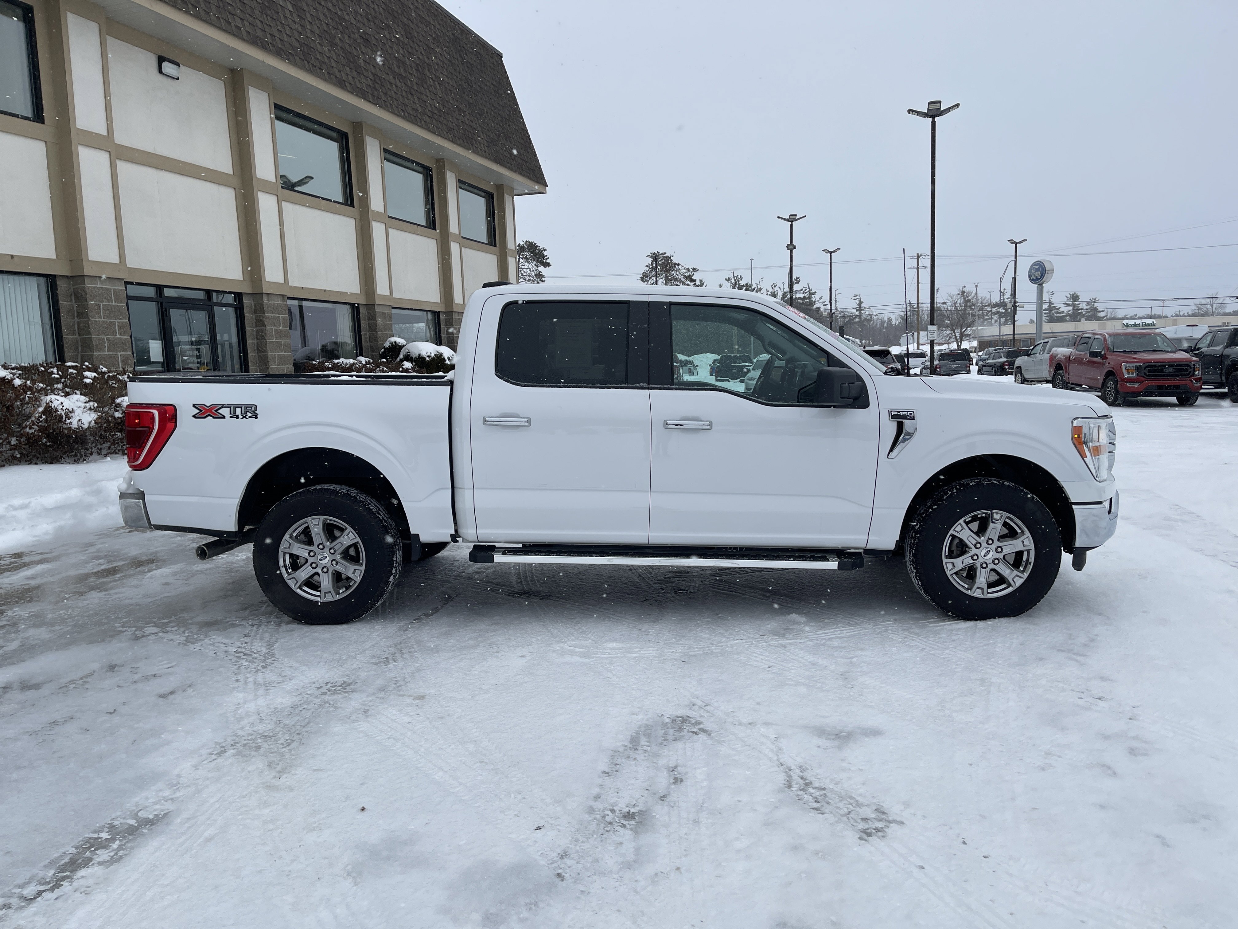 Used 2023 Ford F150 XLT w/ XTR Package image 2