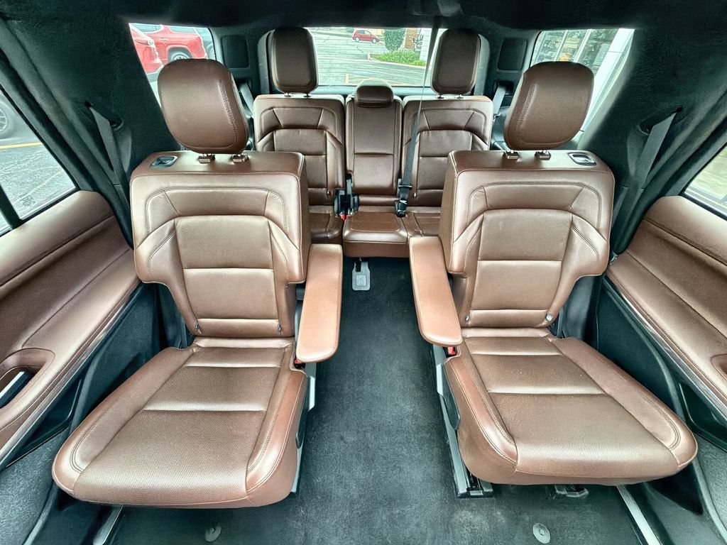 Certified 2025 Lincoln Navigator Reserve AWD/4WD image 26