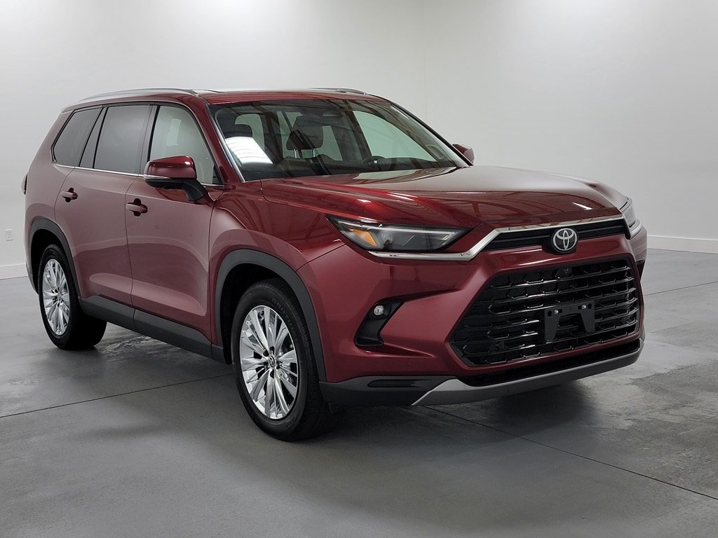 Certified 2025 Toyota Grand Highlander AWD image 2
