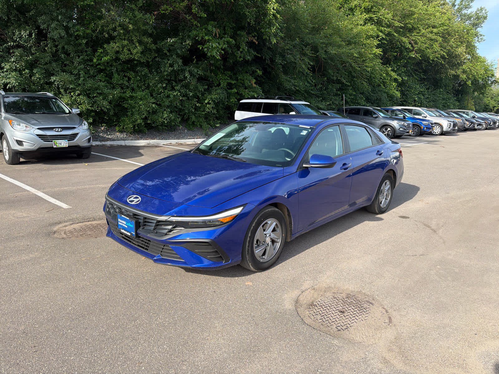 Certified 2025 Hyundai Elantra SE FWD image 4