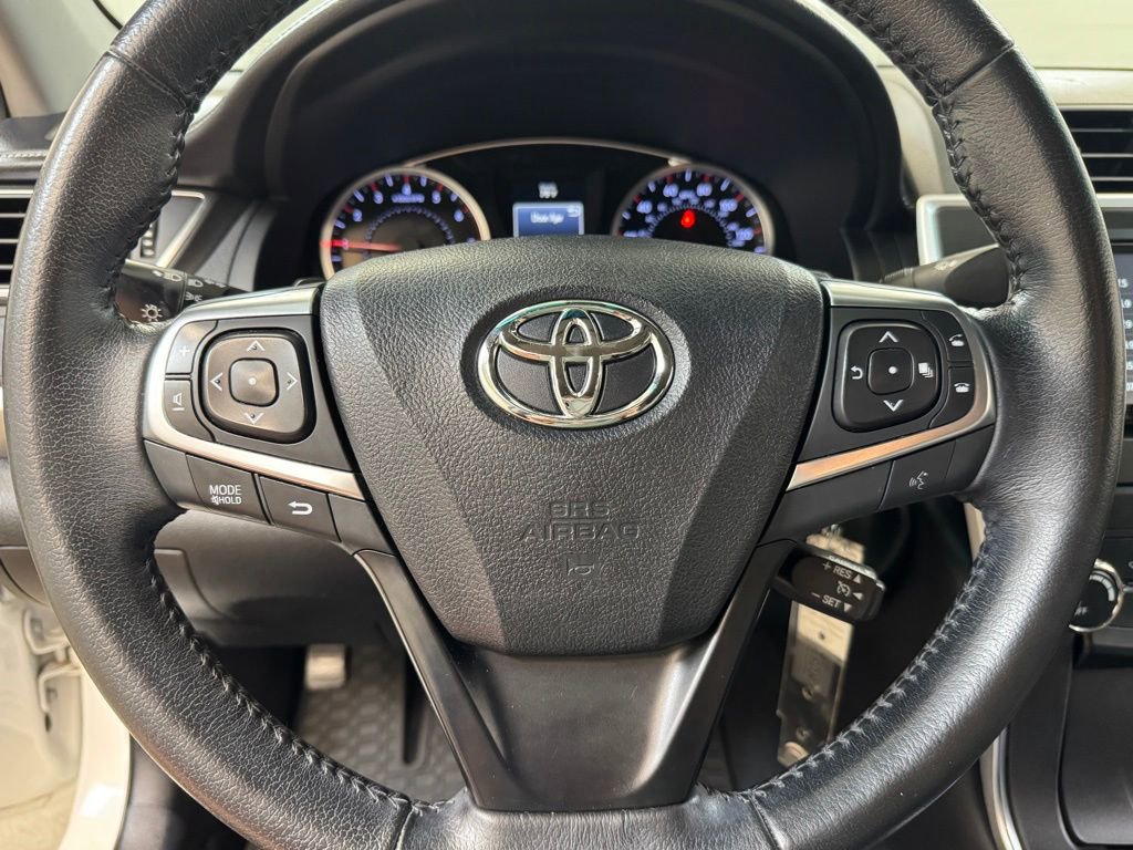 Used 2016 Toyota Camry SE FWD image 28