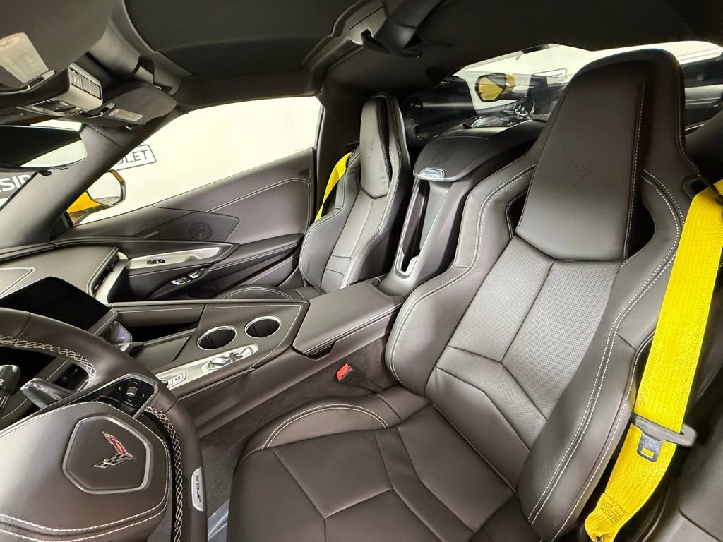 Used 2026 Chevrolet Corvette Z06 w/ Chrome Exterior Badge Package image 34