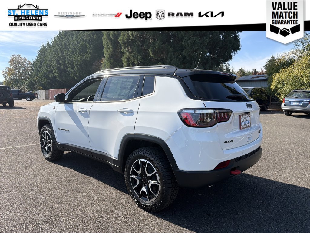 Used 2026 Jeep Compass Trailhawk AWD/4WD image 4