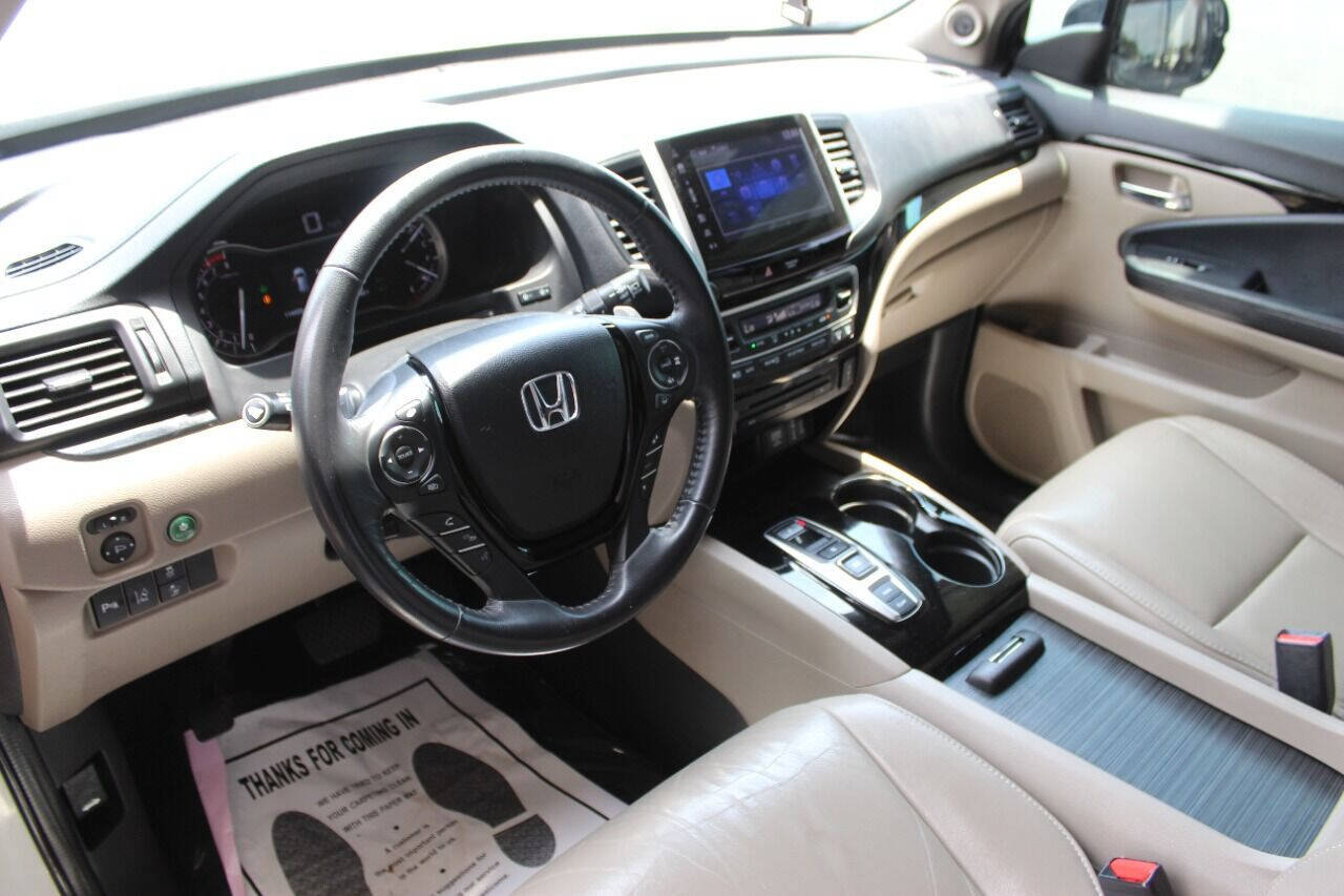 Used 2017 Honda Pilot Touring image 18