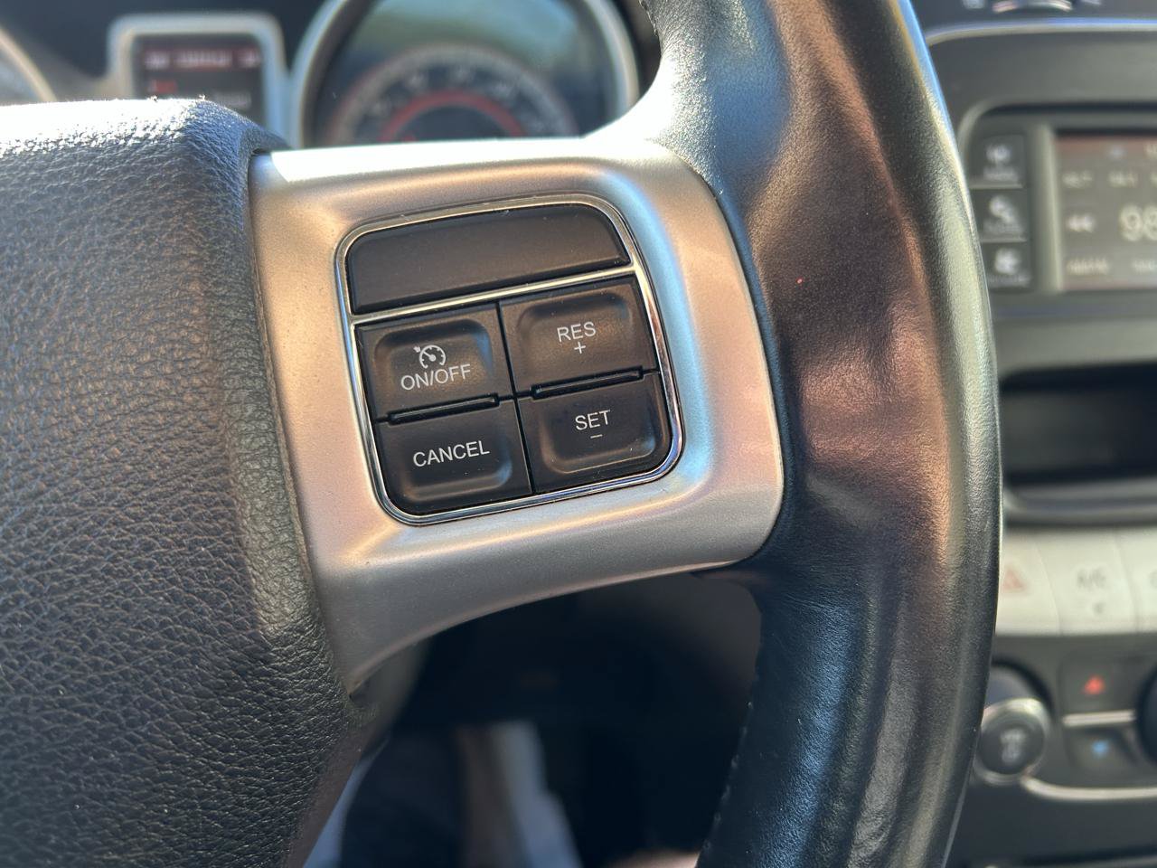 Used 2015 Dodge Journey SXT FWD image 19