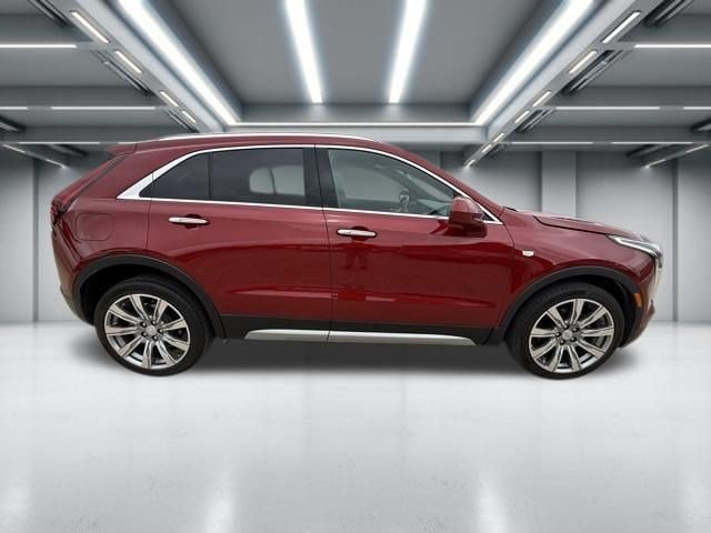 Used 2019 Cadillac XT4 Premium Luxury AWD/4WD image 1