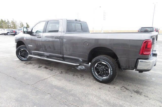 New 2026 RAM 3500 Laramie AWD/4WD image 7