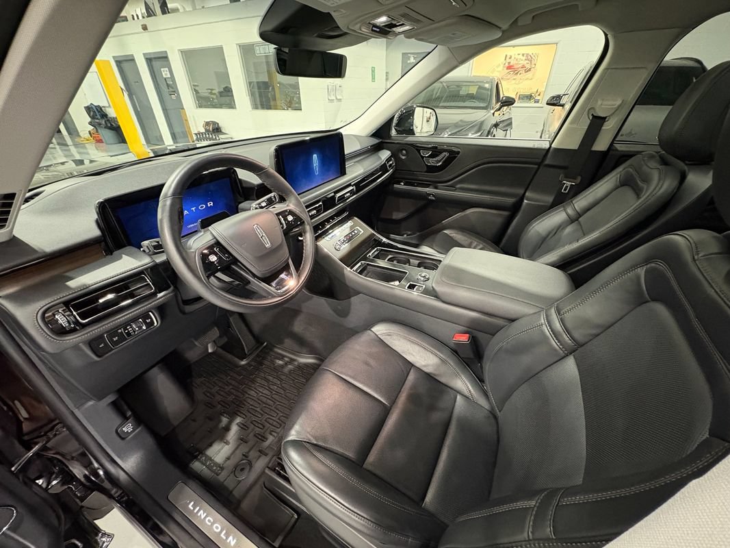 Used 2025 Lincoln Aviator Reserve w/ Illumination Package AWD/4WD image 10