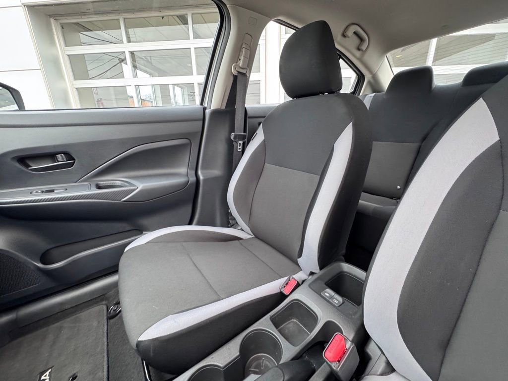 Used 2025 Nissan Versa S w/ Trunk Package image 21