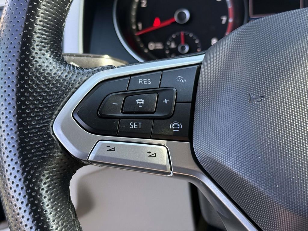 Used 2021 Volkswagen Atlas SE image 33