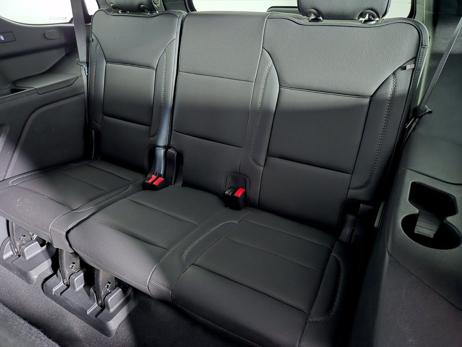 Used 2023 GMC Yukon Denali AWD/4WD image 13