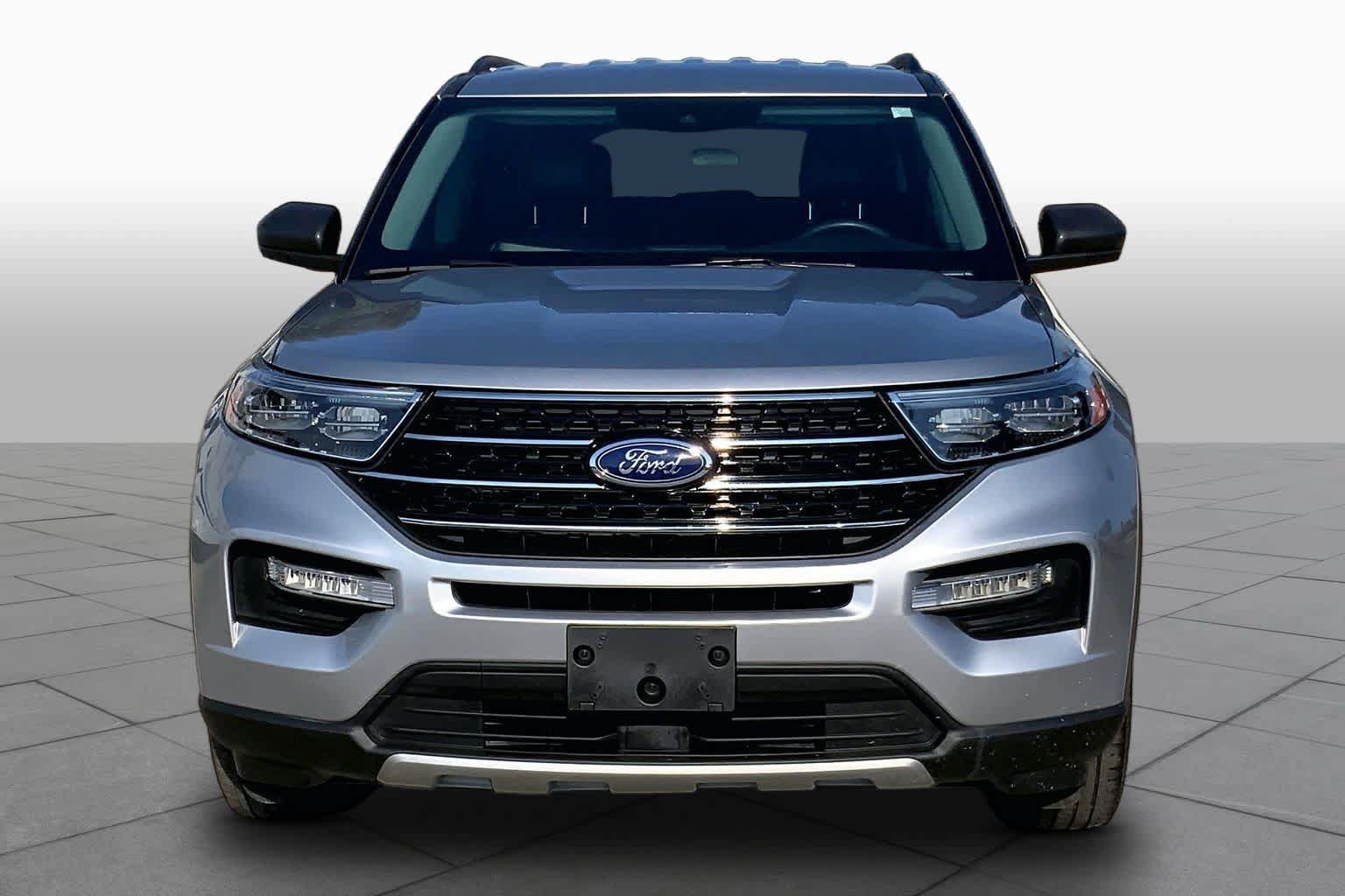 Certified 2023 Ford Explorer XLT w/ Equipment Group 202A RWD image 4