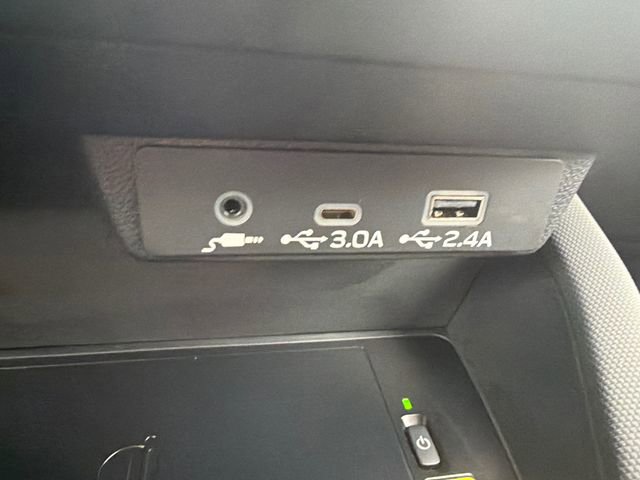 Used 2025 Subaru Forester Limited image 36