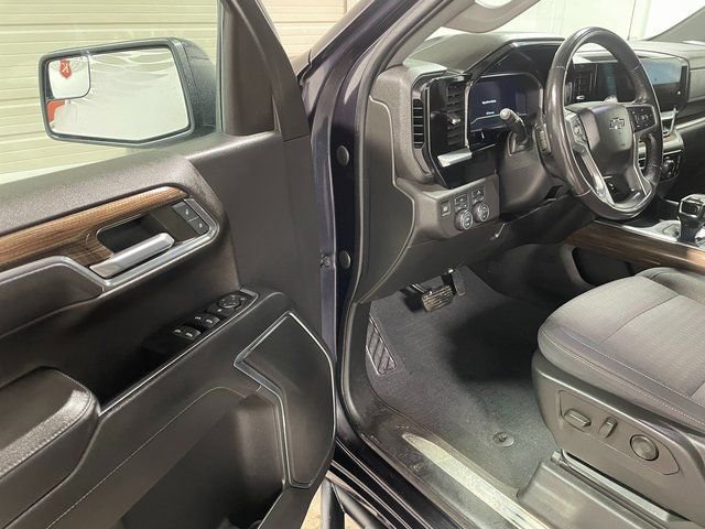 Used 2023 Chevrolet Silverado 1500 RST w/ Protection Package image 10