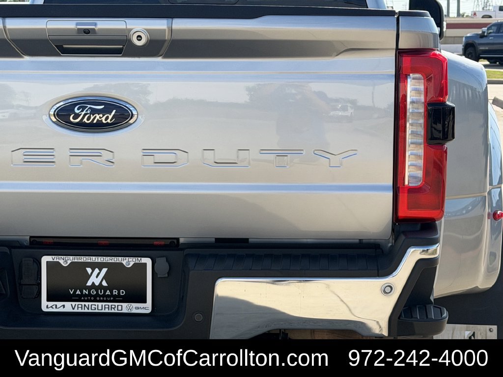 Used 2023 Ford F350 Lariat w/ FX4 Off-Road Package AWD/4WD image 8