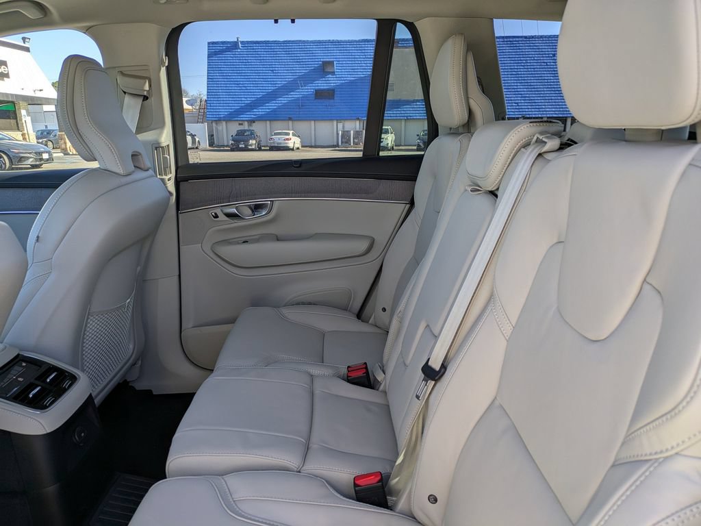 New 2026 Volvo XC90 T8 Ultra w/ Protection Package Premier AWD/4WD image 14
