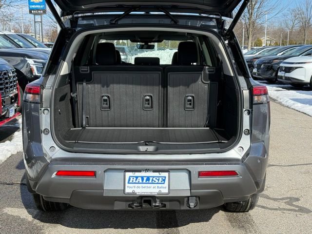 New 2026 Nissan Pathfinder Platinum w/ Cargo Package image 9