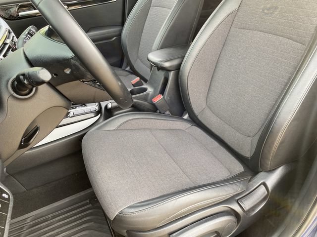 Used 2022 Kia Seltos S FWD image 19