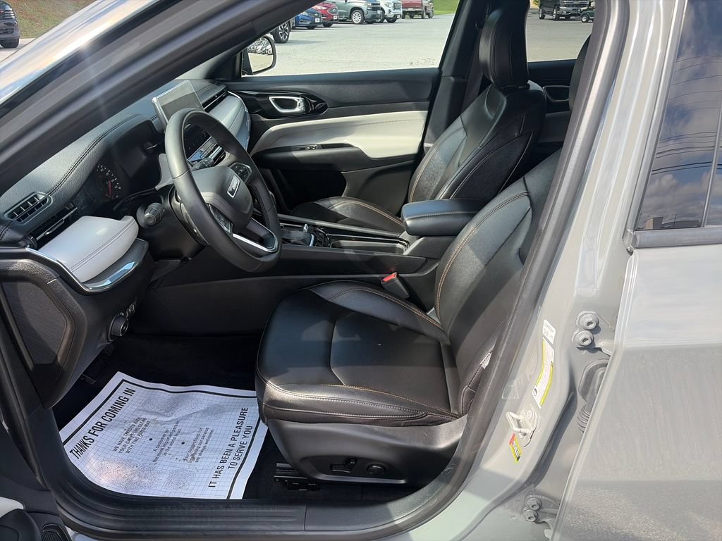 Used 2024 Jeep Compass Limited AWD/4WD image 10