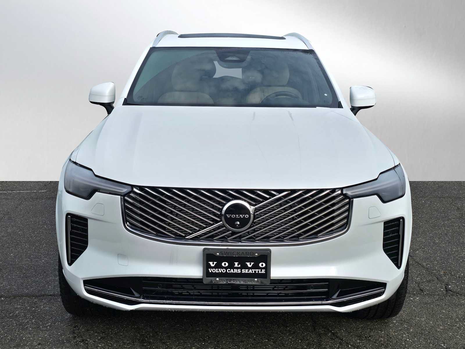 New 2026 Volvo XC90 B6 Plus w/ Protection Package Premier AWD/4WD image 8