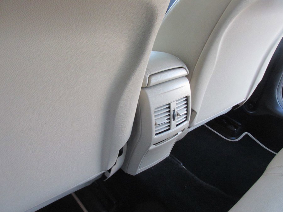 Used 2017 Mercedes-Benz CLA 250 4MATIC image 31