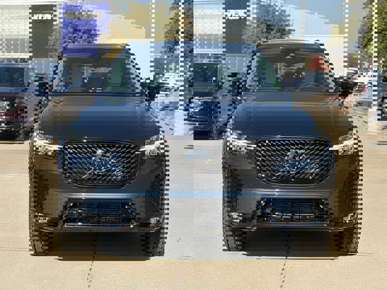 New 2026 Volvo XC60 B5 Ultra w/ Protection Package Premier image 3