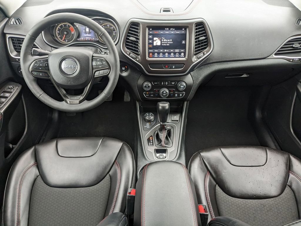 Used 2022 Jeep Cherokee Trailhawk image 5