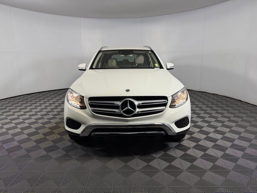 Used 2019 Mercedes-Benz GLC 300 4MATIC image 4