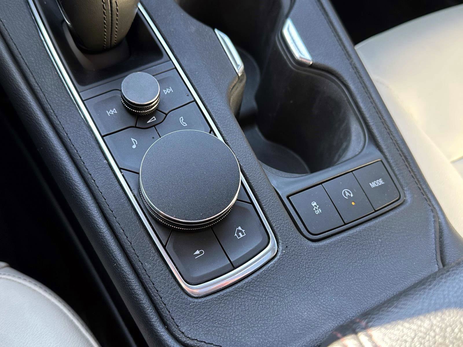 Used 2019 Cadillac XT4 Sport w/ Cold Weather Package image 28