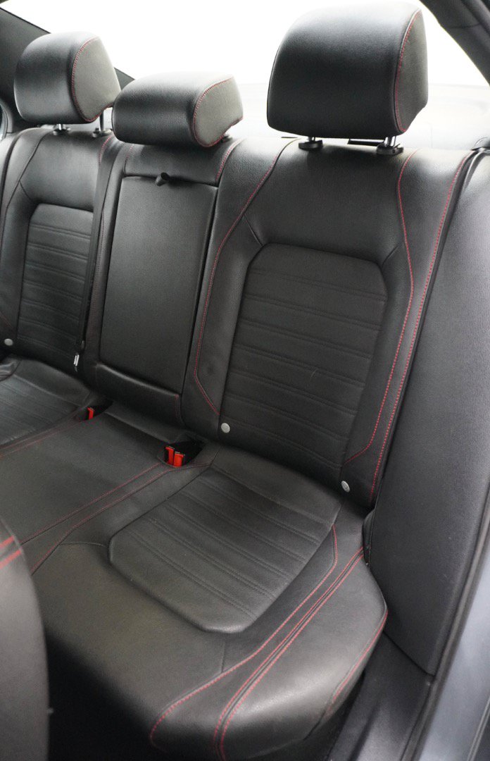 Used 2012 Volkswagen Jetta GLI FWD image 5