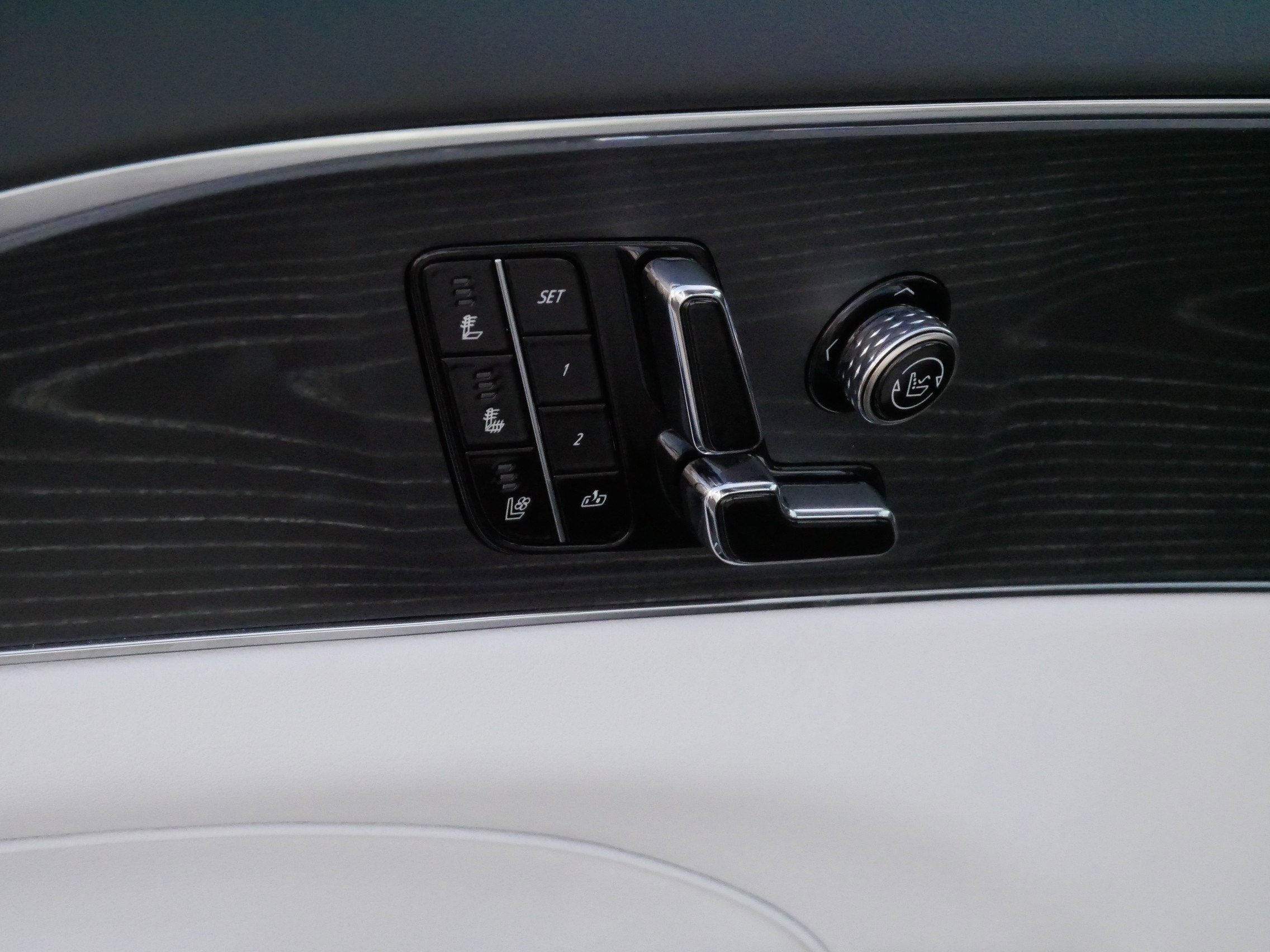 Certified 2024 Cadillac Lyriq Sport image 20