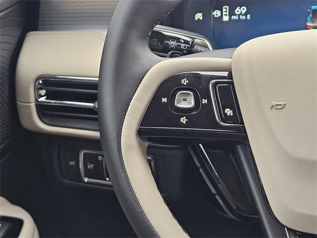 New 2026 Lincoln Corsair Premiere image 26