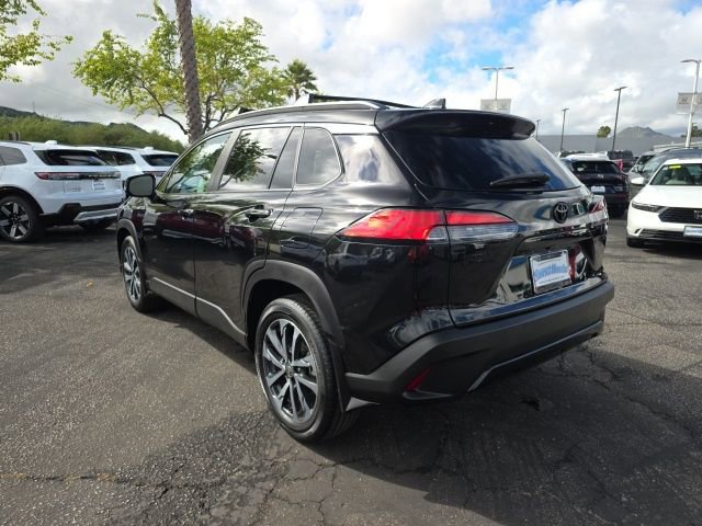 Used 2022 Toyota Corolla Cross XLE w/ Convenience Package image 3